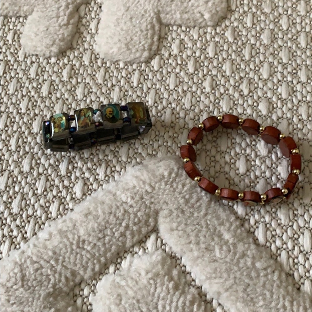 Jesus bracelets - Picture 2 of 2